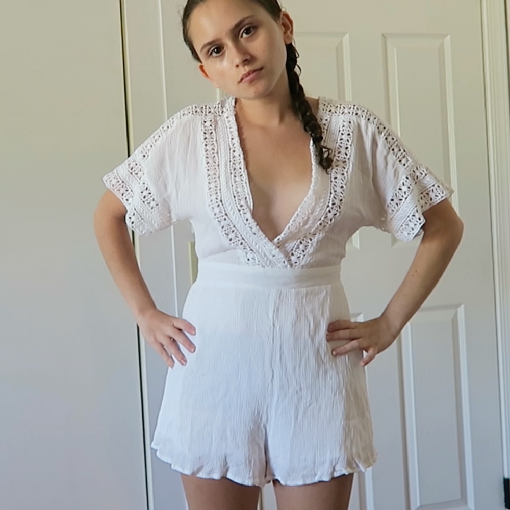 FOREVER 21 WHITE ROMPER